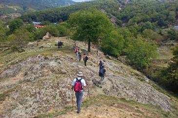 Ροδόπη: Ανάβαση στο κάστρο και το χωριό της Καλύβας