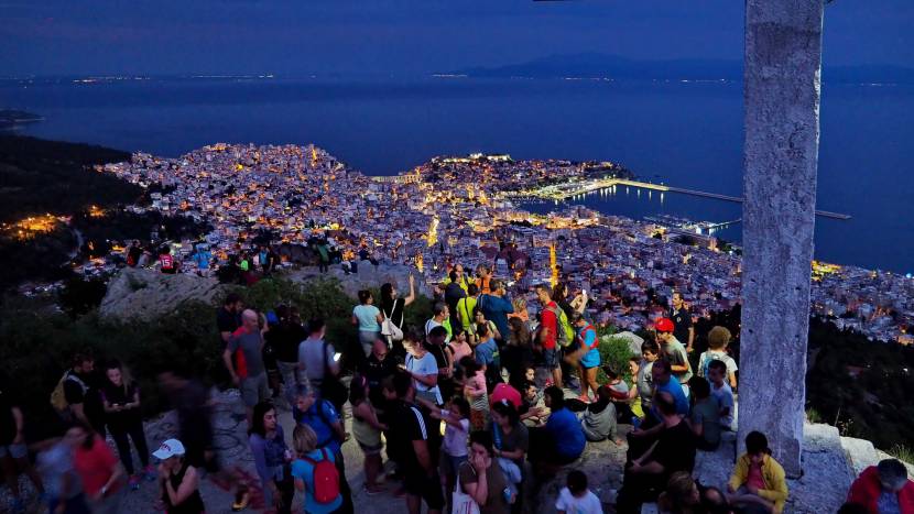 Νυχτερινή πεζοπορία στον Σταυρό Καβάλας